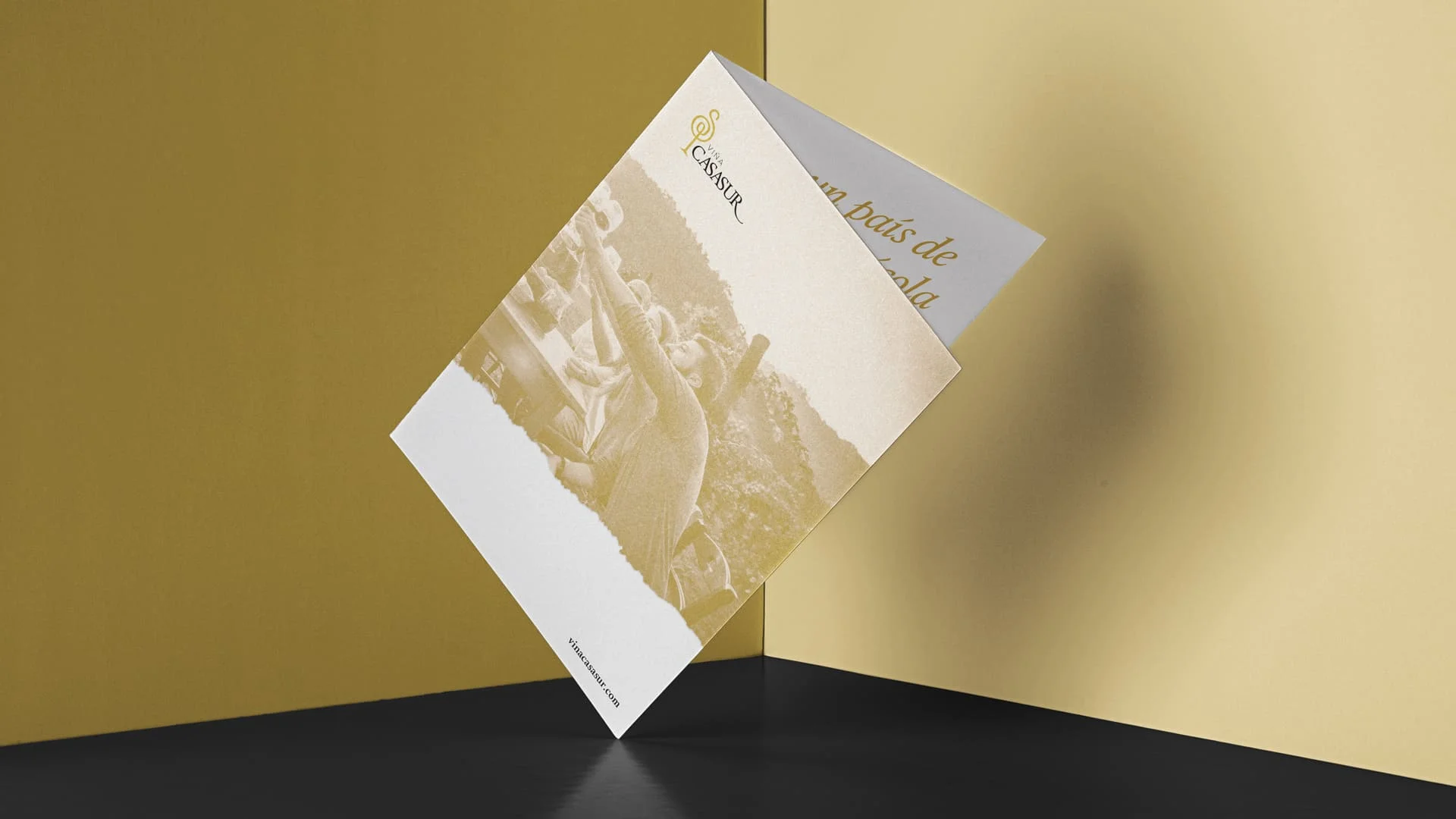 Half Fold Brochure Mockup US A4 Free Psd
