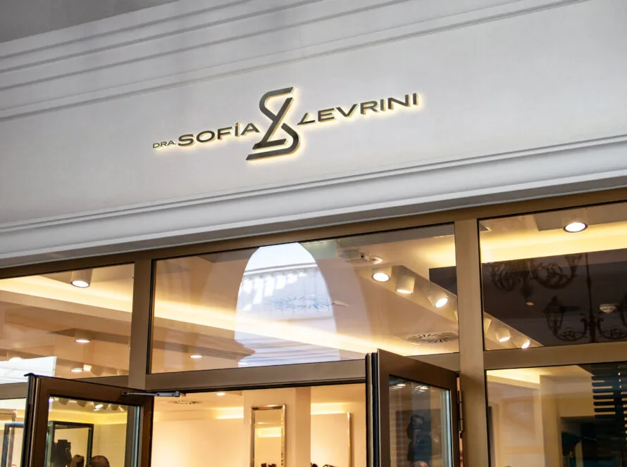 Facade Logo MockUp copia scaled