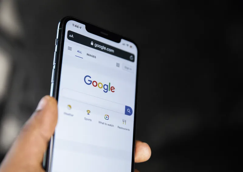 EL SEO EN 2025: LAS NUEVAS REGLAS PARA POSICIONAR TU MARCA EN GOOGLE